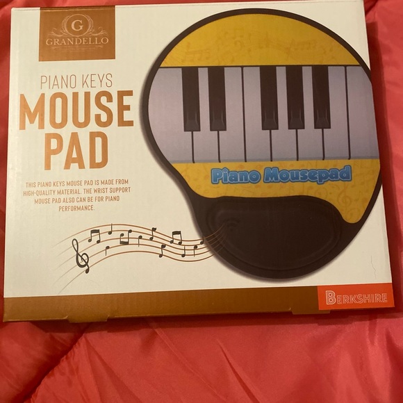 Berkshire Musical Piano Key Mouse Pad Compatible Skin Friendly NWB Gift - Picture 5 of 6